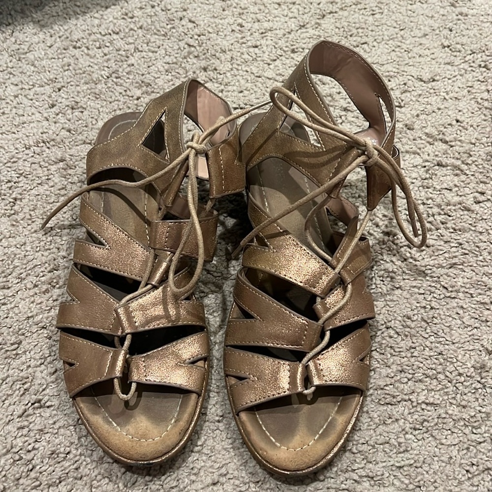 Nine West lace up sandal Sz 9